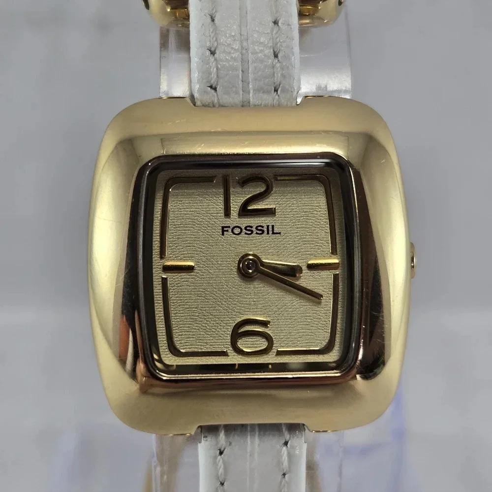 Womens Fossil Gold Tone White Leather 25mm Watch Geometric New Battery ES-1980 - Picture 1 of 9